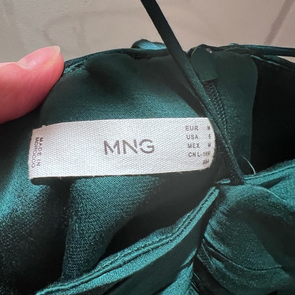 Mango occasion halterneck maxi dress in green size 04. Never Worn - Picture 4 of 5